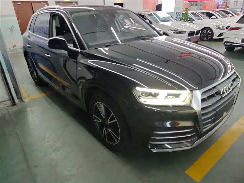 Audi Q5L 2021 из CN, фото 4