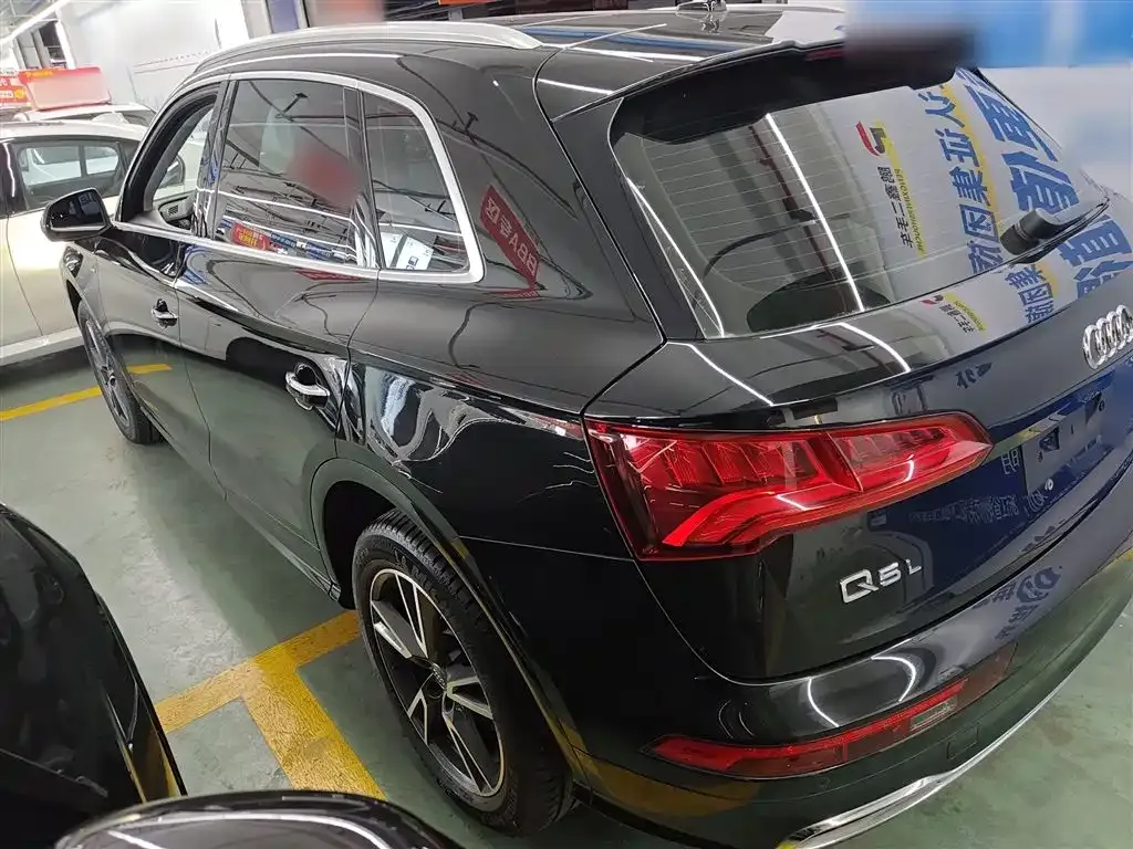 Audi Q5L 2021 из CN, фото 5