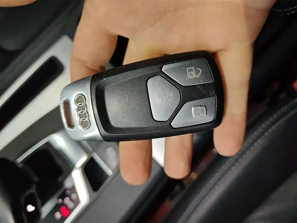 Audi Q5L 2021 из CN, фото 9