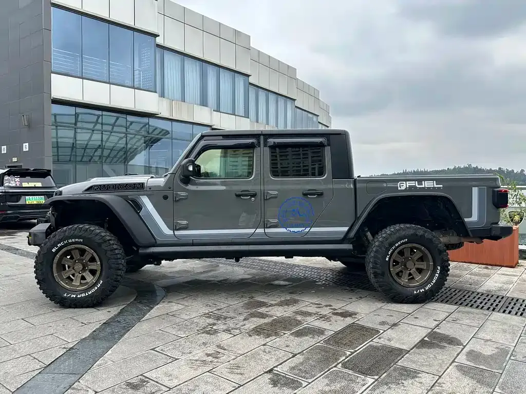 Jeep Gladiator — фото 3