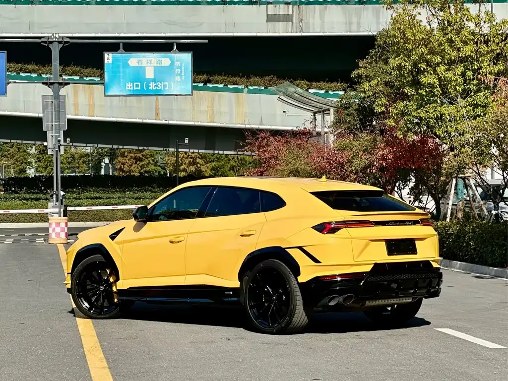 Lamborghini Urus 2023 из CN, фото 6