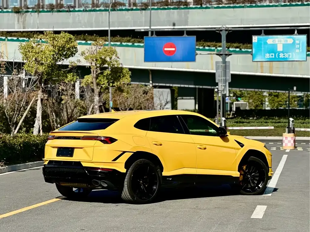 Lamborghini Urus 2023 из CN, фото 8