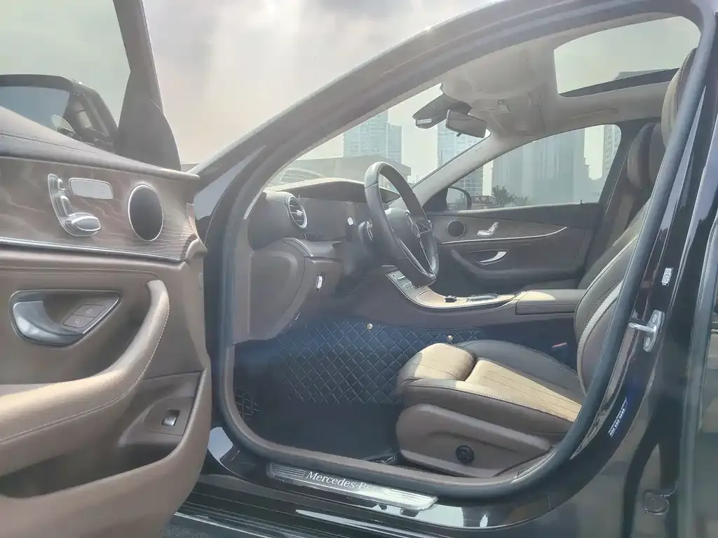 Mercedes-Benz E-Class 2023 из CN, фото 6