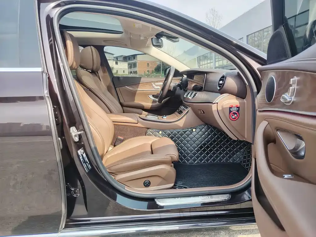 Mercedes-Benz E-Class 2023 из CN, фото 7