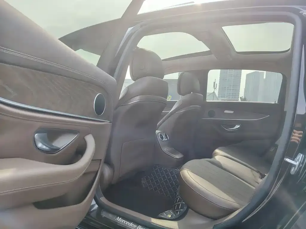 Mercedes-Benz E-Class 2023 из CN, фото 9