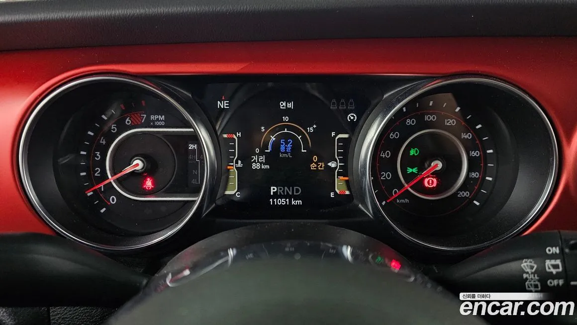 Jeep Wrangler 2022 из KR, фото 8