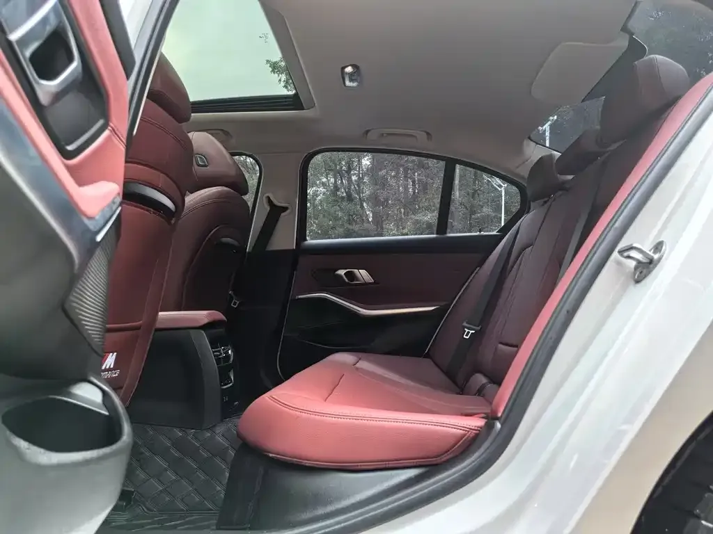 BMW 3 Series 2023 из CN, фото 5