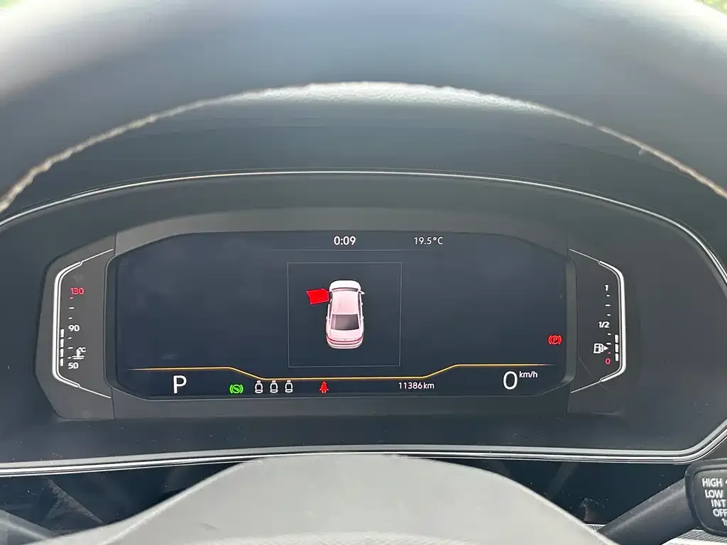 Volkswagen Passat 2022 из CN, фото 9