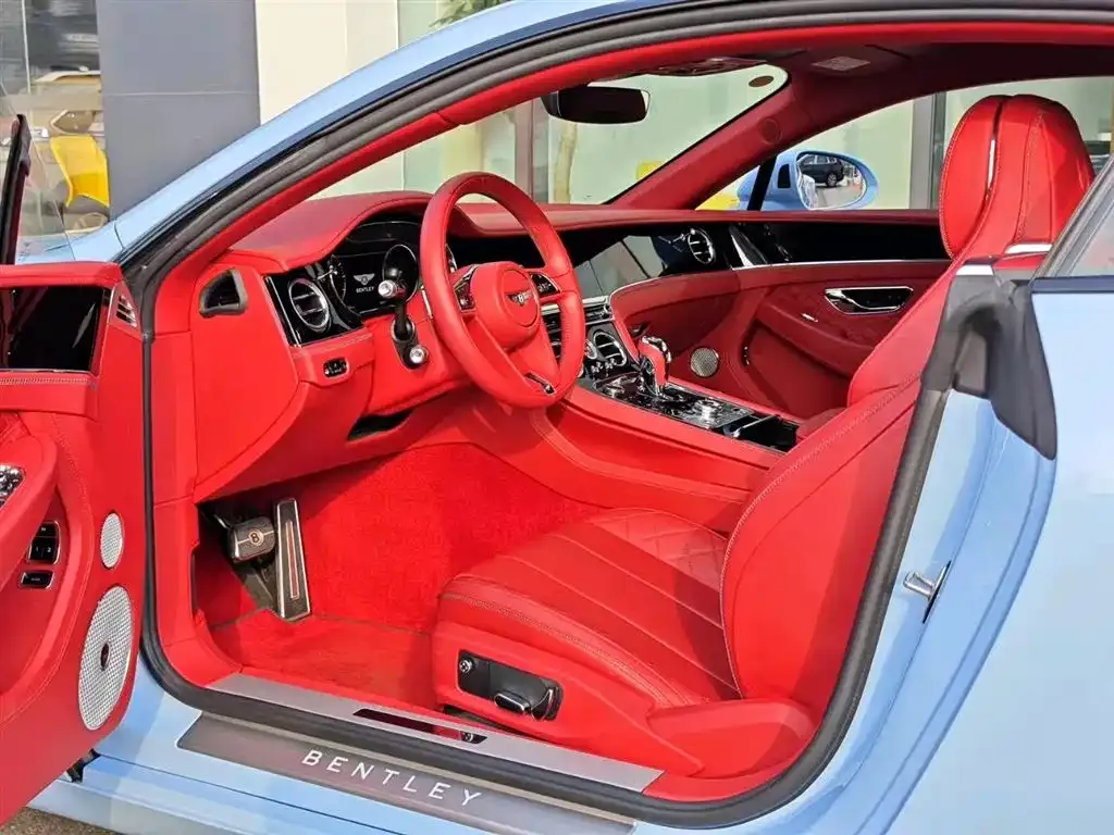 Bentley Continental 2021 из CN, фото 5