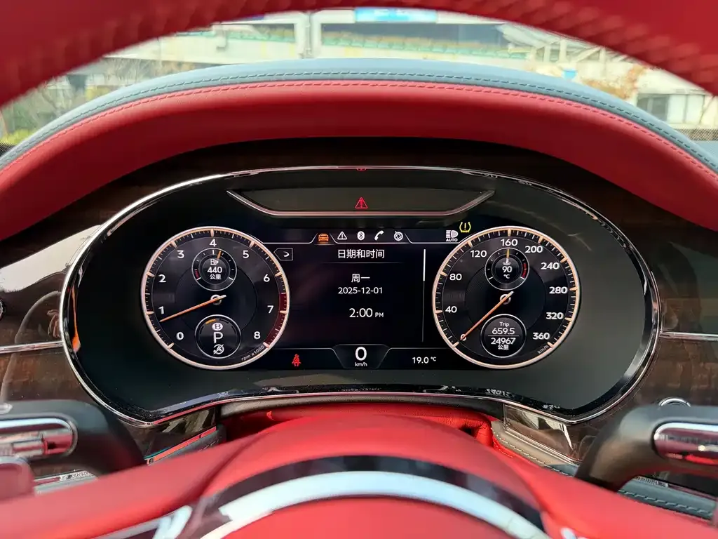 Bentley Flying Spur 2022 из CN, фото 10