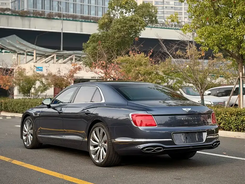 Bentley Flying Spur 2022 из CN, фото 7