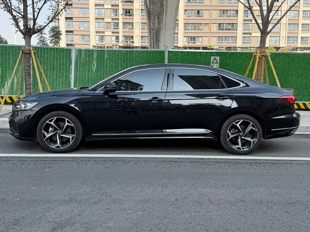 Volkswagen Passat — фото 4