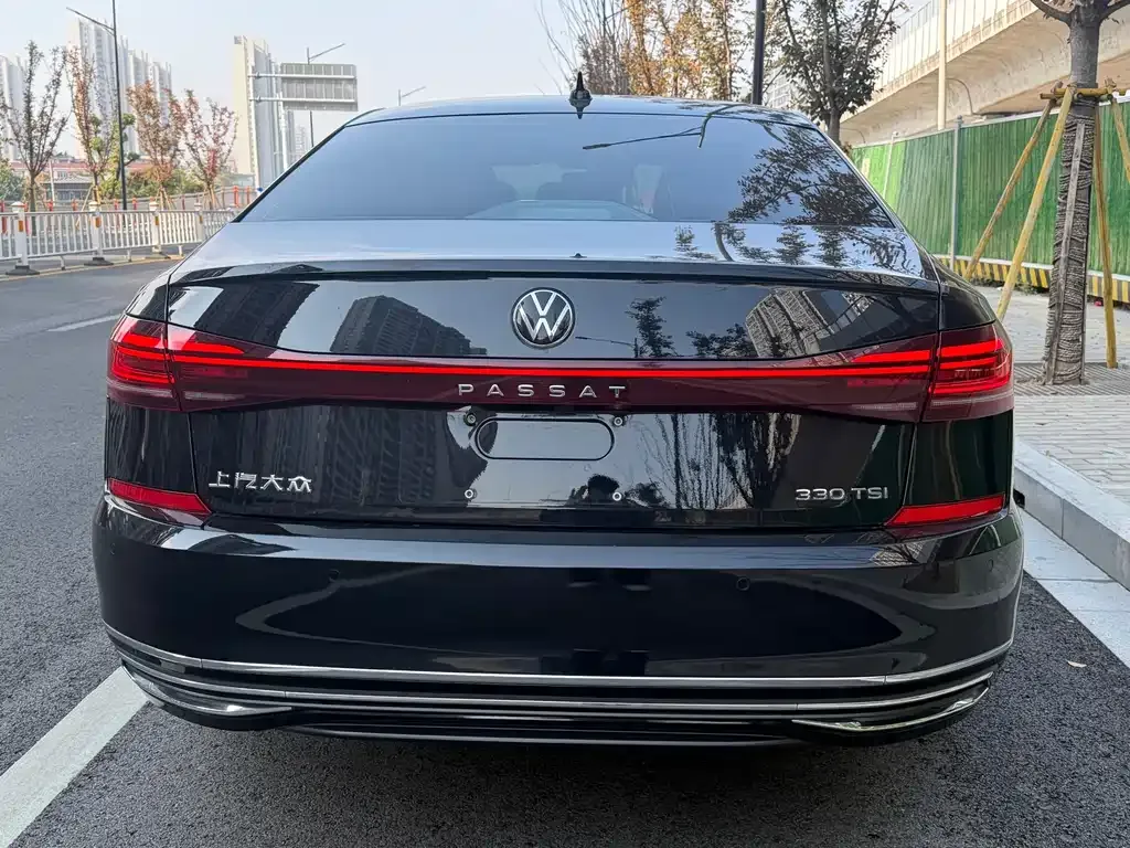 Volkswagen Passat — фото 5