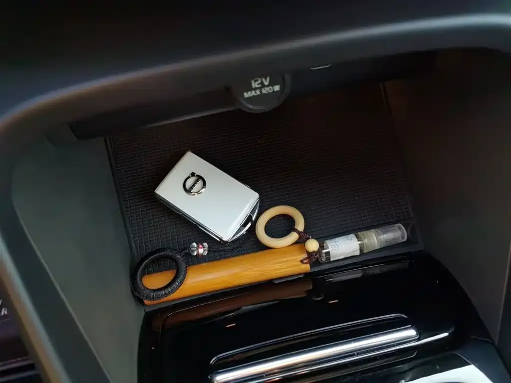 Volvo XC40 2022 из CN, фото 10