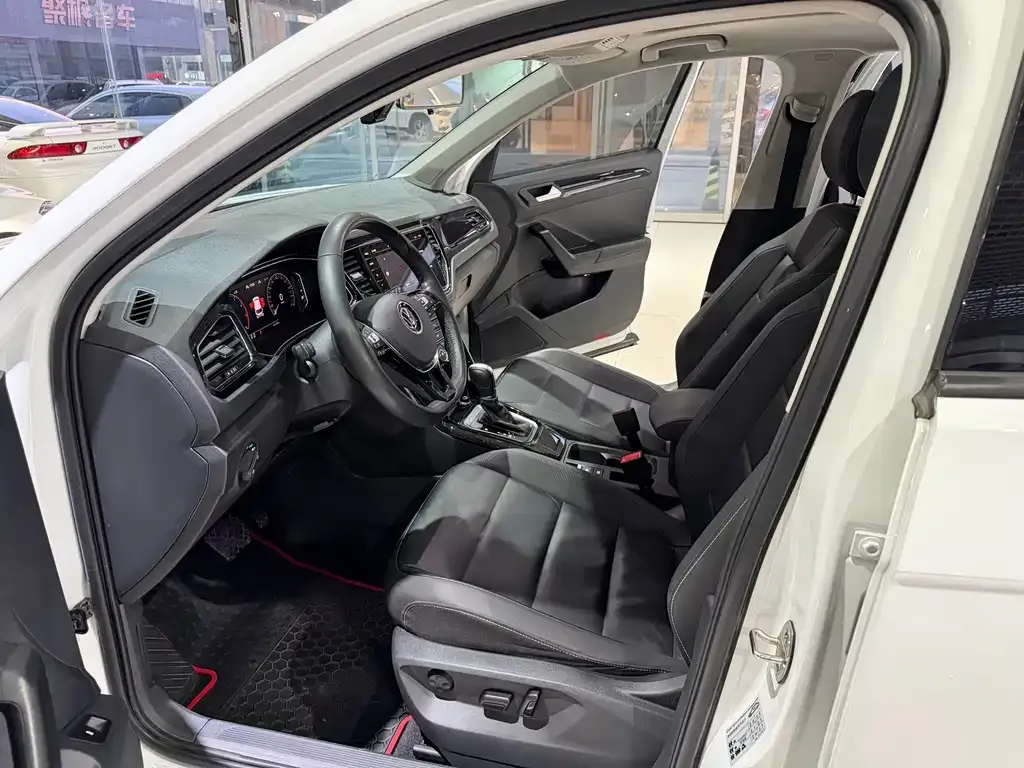 Volkswagen T-Roc 2022 из CN, фото 7
