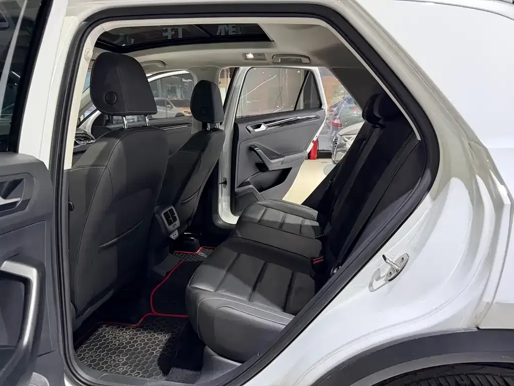 Volkswagen T-Roc 2022 из CN, фото 8