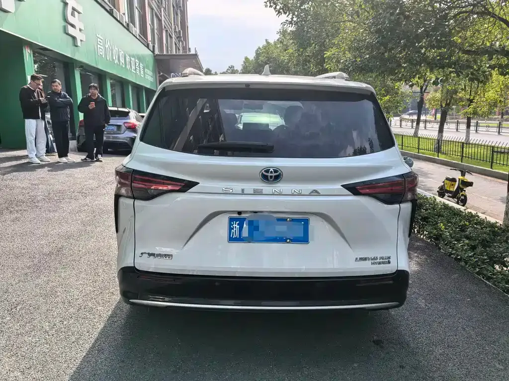 Toyota Sienna 2022 из CN, фото 5