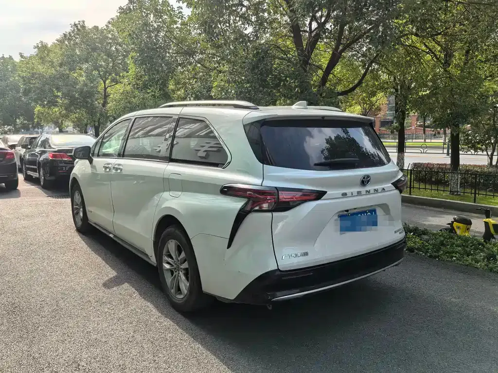 Toyota Sienna 2022 из CN, фото 6