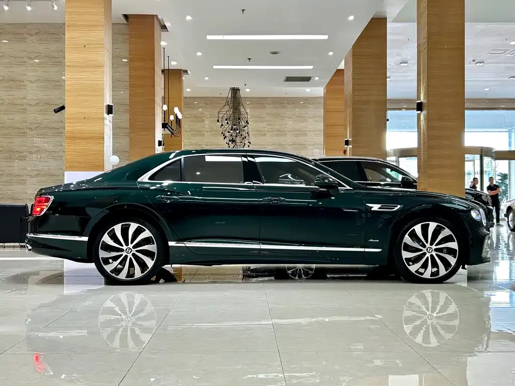 Bentley Flying Spur 2023 из CN, фото 3