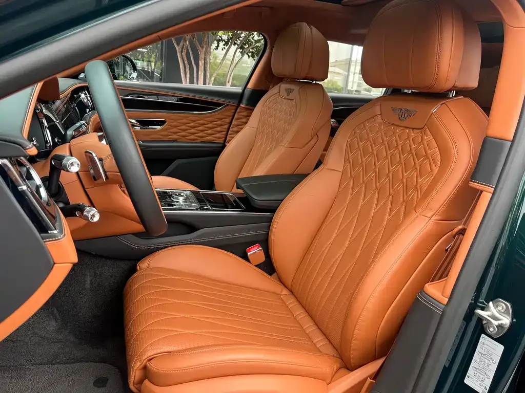 Bentley Flying Spur 2023 из CN, фото 5