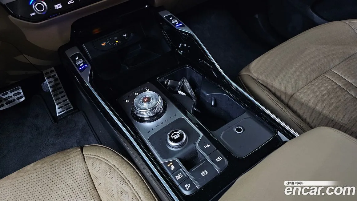 Kia Sorento — фото 9