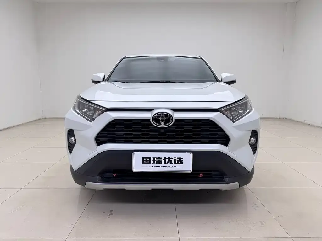 Toyota RAV4 2021 из CN, фото 2