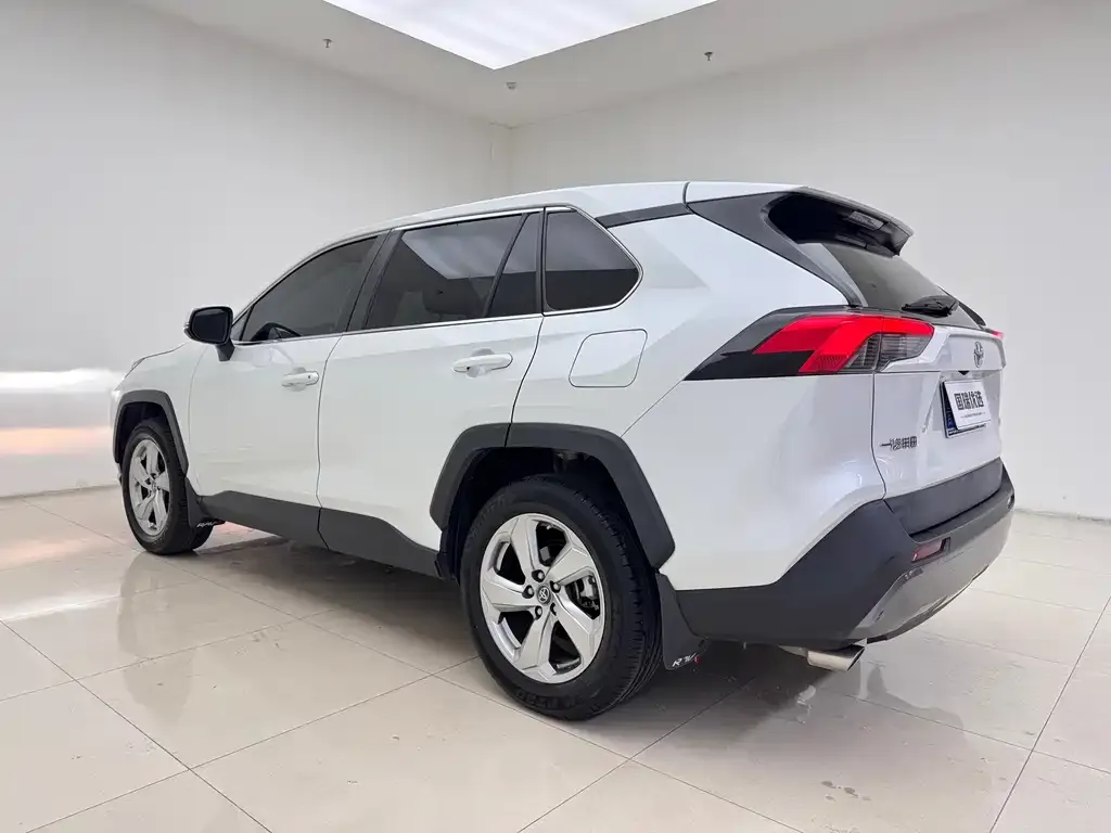 Toyota RAV4 2021 из CN, фото 4