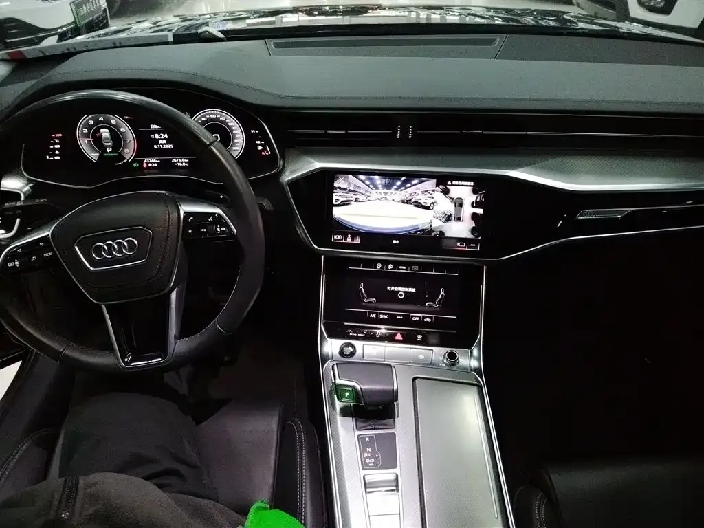 Audi A6L — фото 10