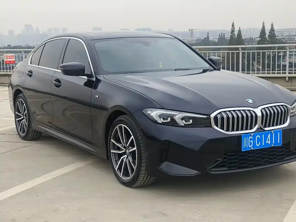 BMW 3 Series 2023 из CN, фото 2