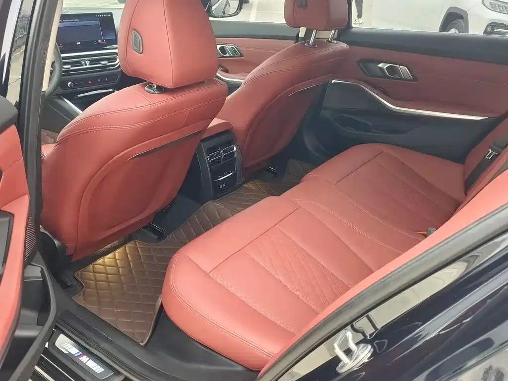 BMW 3 Series 2023 из CN, фото 4