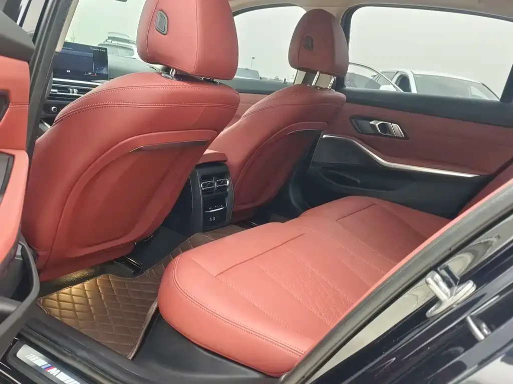 BMW 3 Series 2023 из CN, фото 5