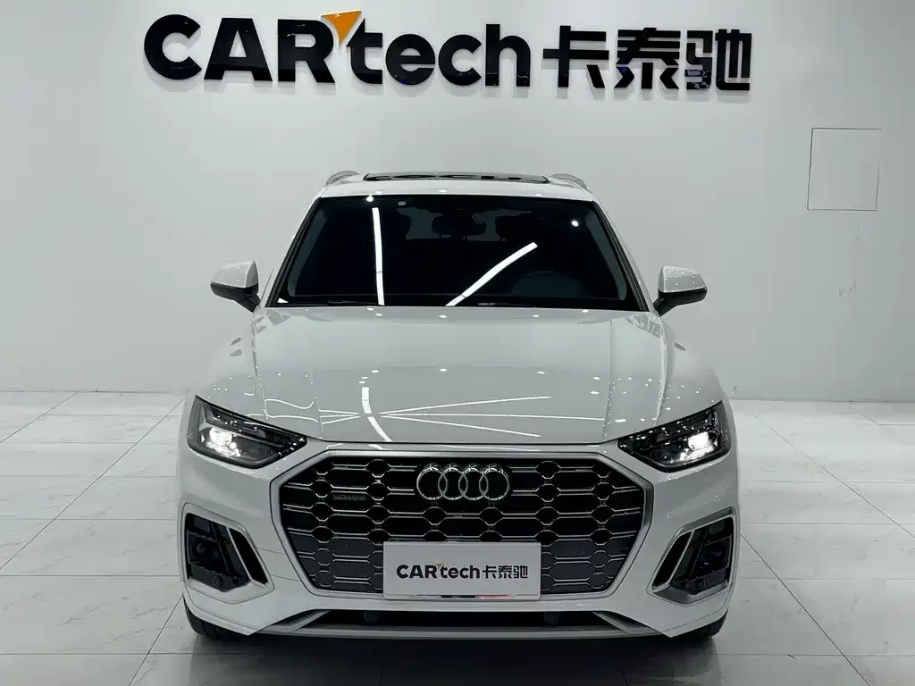 Audi Q5L 2022 из CN, фото 2