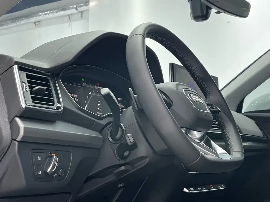 Audi Q5L 2022 из CN, фото 7