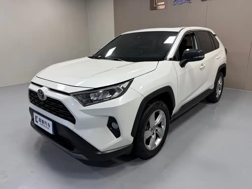 Toyota RAV4 2021 из CN, фото 1