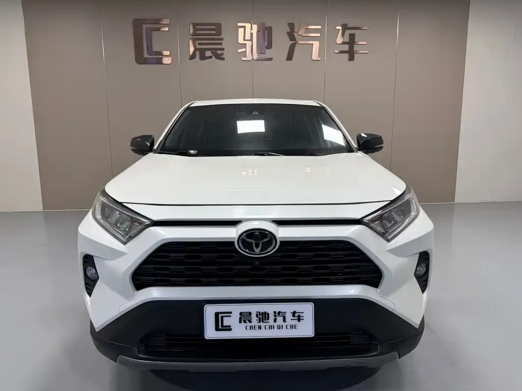 Toyota RAV4 2021 из CN, фото 2