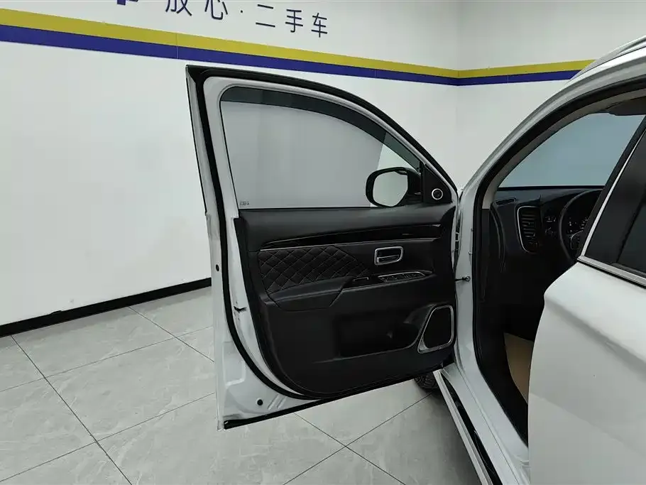 Mitsubishi Outlander 2022 из CN, фото 7