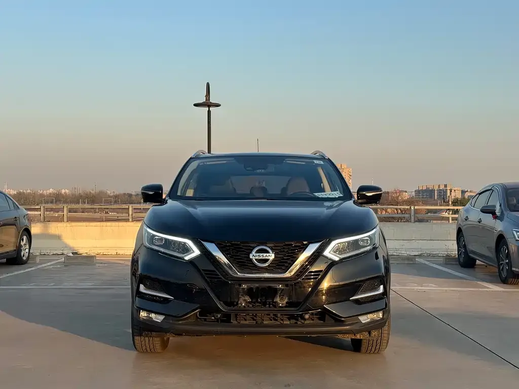 Nissan Qashqai 2022 из CN, фото 2