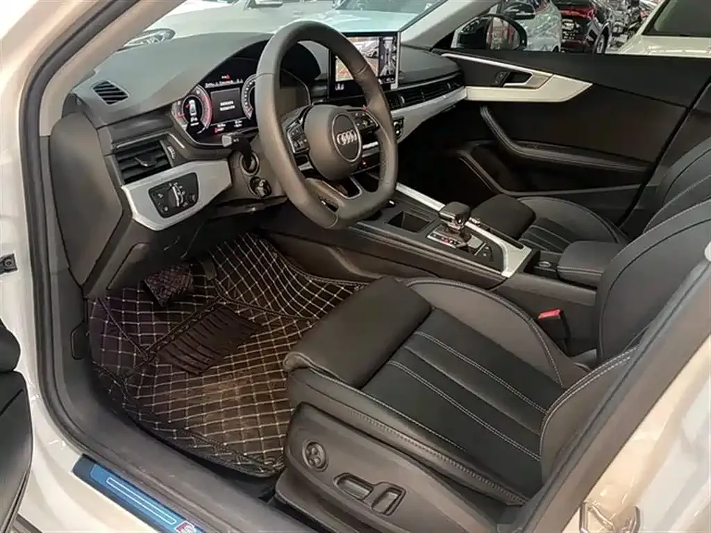 Audi A4L 2022 из CN, фото 4