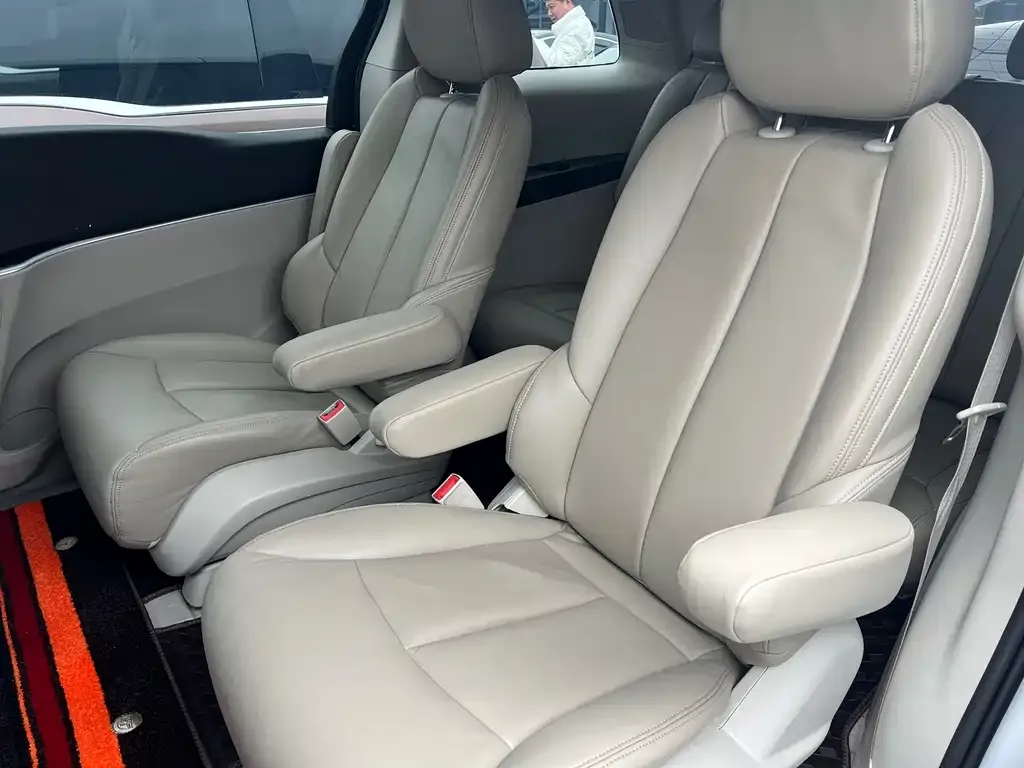 Buick GL8 2021 из CN, фото 8