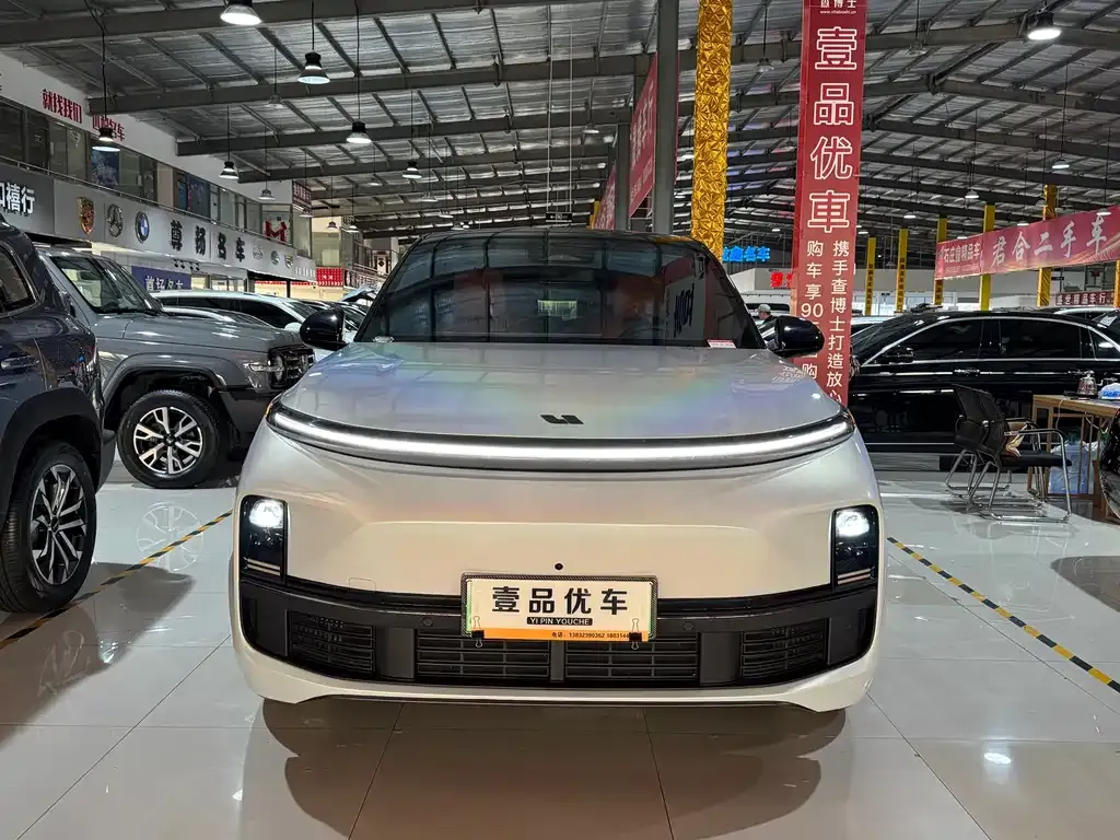 Li Auto L8 2024 из CN, фото 2