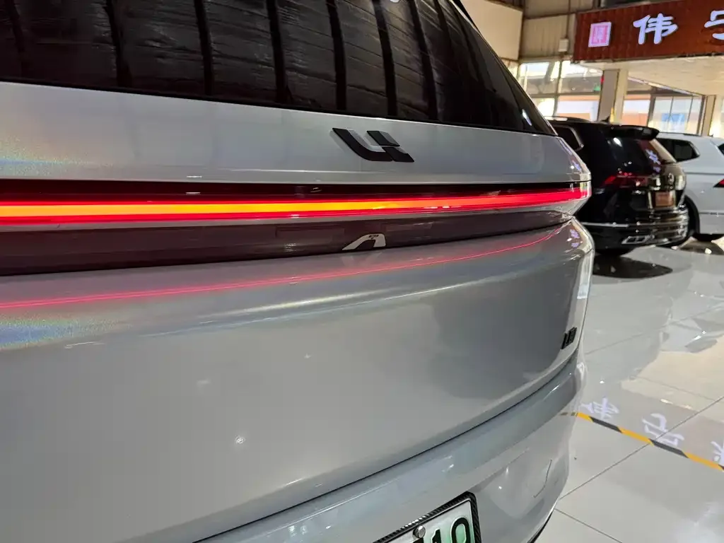 Li Auto L8 2024 из CN, фото 6