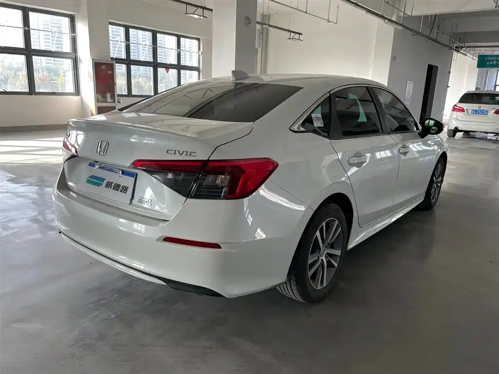 Honda Civic — фото 4