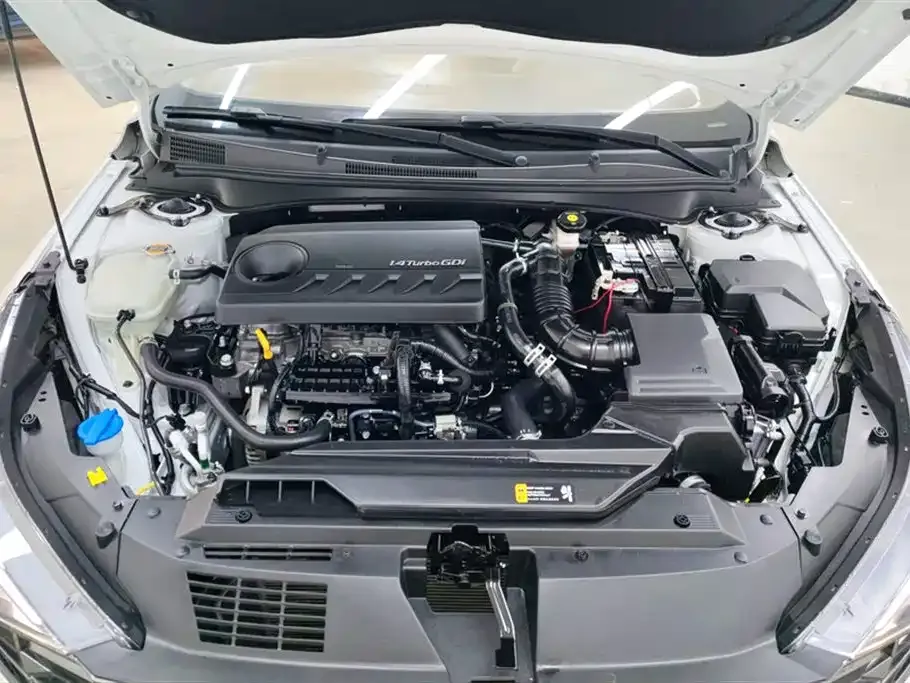 Hyundai Elantra 2021 из CN, фото 10