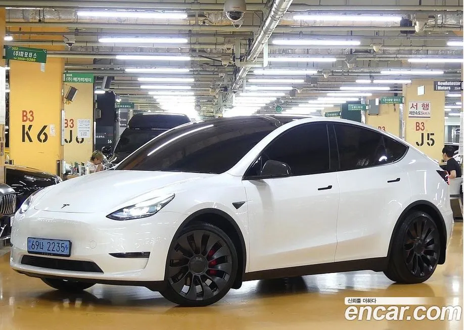 Tesla Model Y 2024 из KR, фото 1