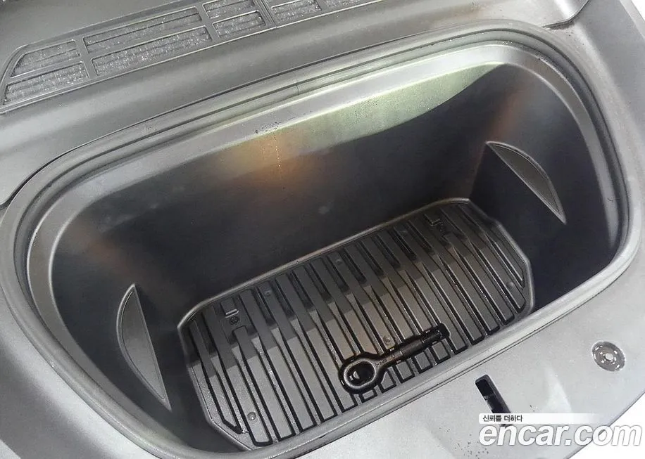 Tesla Model Y 2024 из KR, фото 6