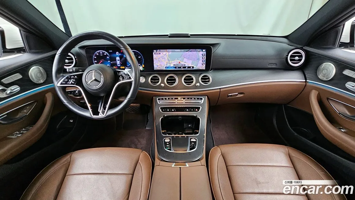 Mercedes-Benz E-Class — фото 7