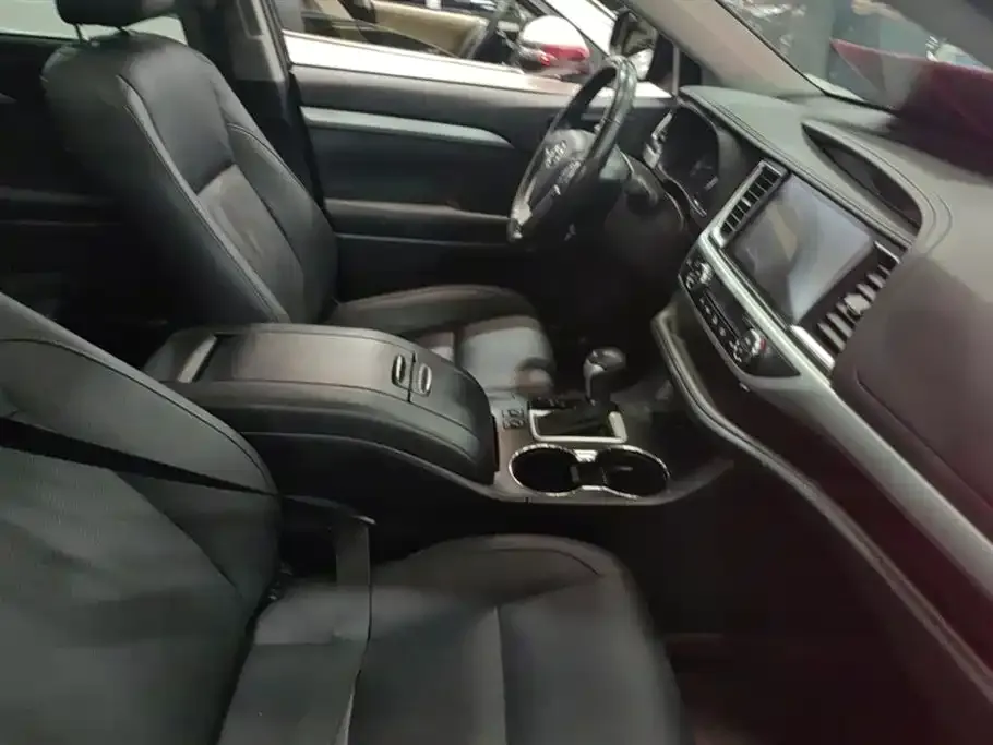 Toyota Highlander 2021 из CN, фото 8