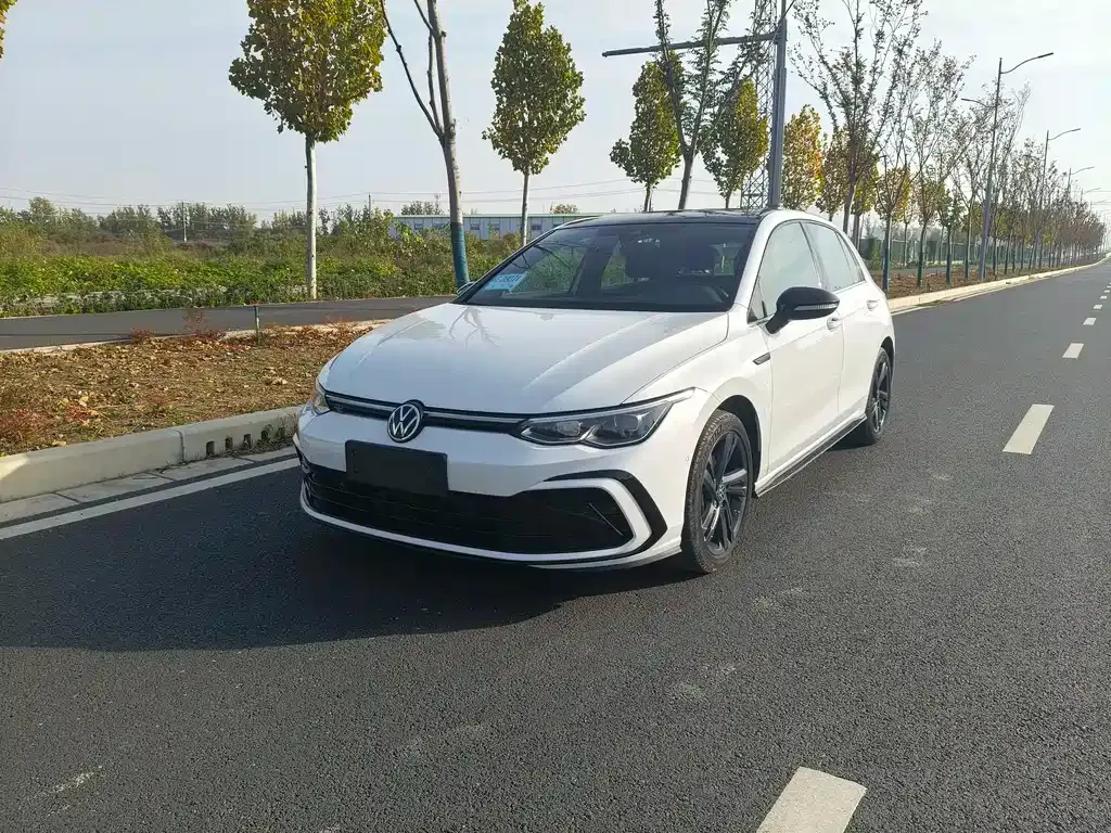 Volkswagen Golf 2022 из CN, фото 1