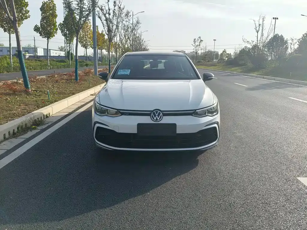 Volkswagen Golf 2022 из CN, фото 2