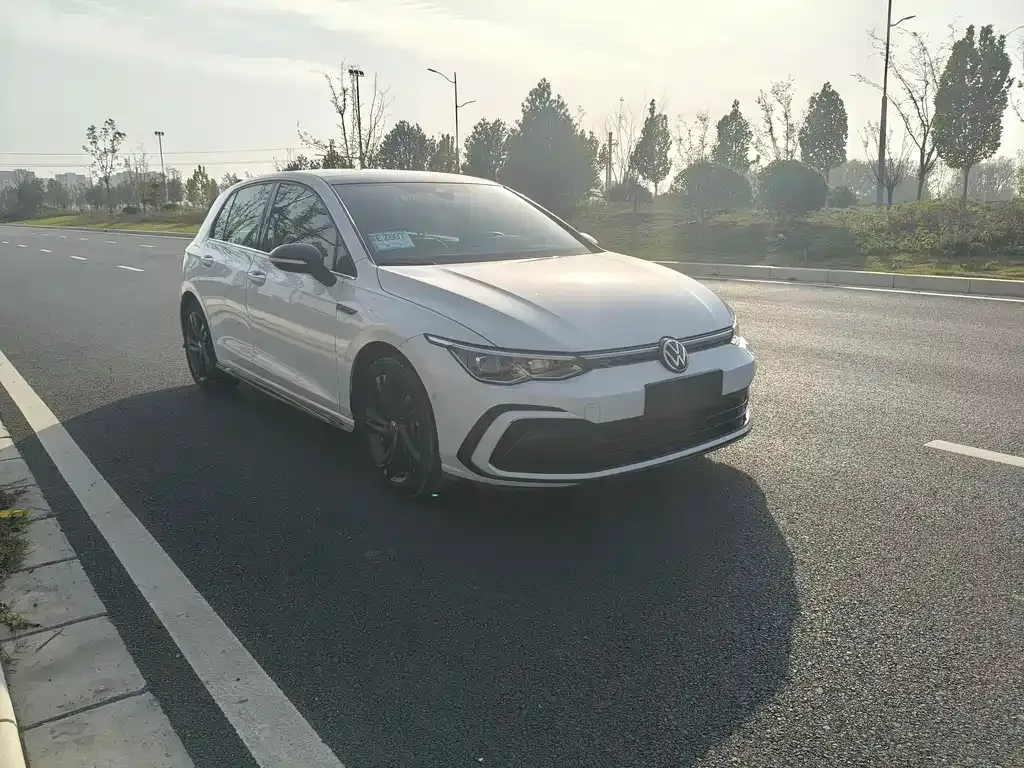 Volkswagen Golf 2022 из CN, фото 3